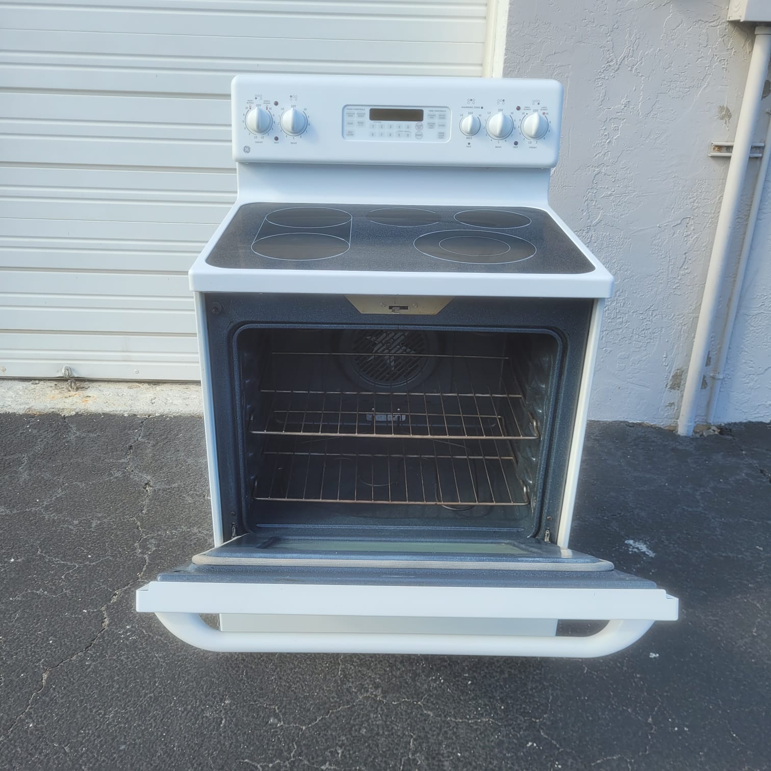 GE Electric Stove GE Electric Stove